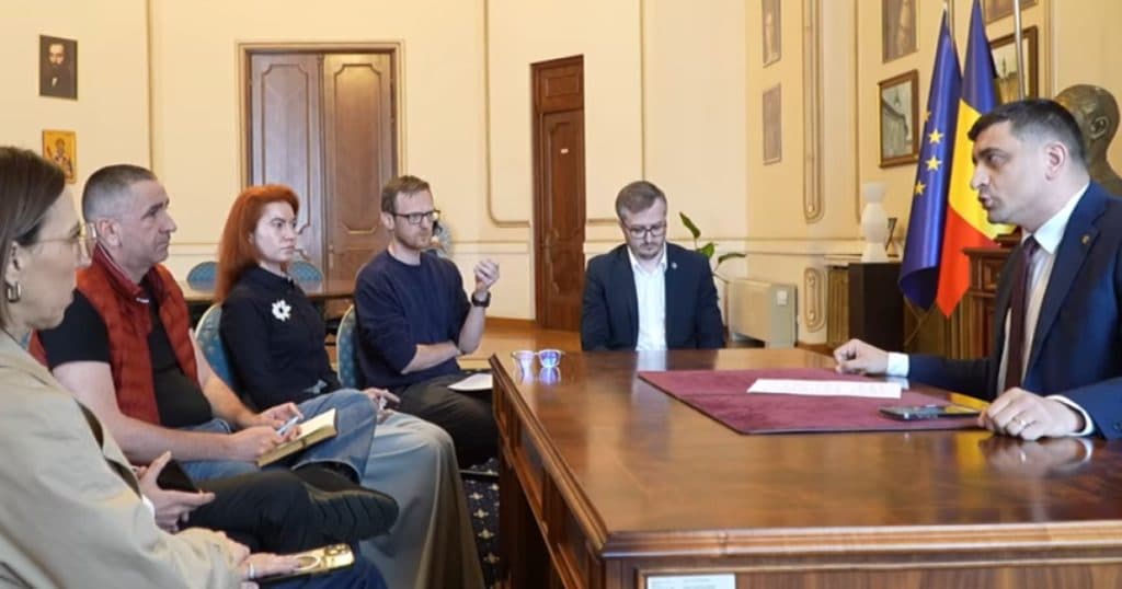 Știri de ultimă oră: Jurnaliștii Digi24, surprinși de George Simion fără consimțământul lor