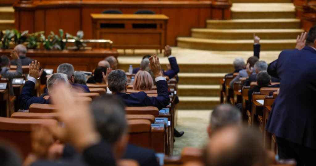 Procedura de numire a prim-ministrului în România și consecințele neobținerii votului de încredere pentru un candidat propus.