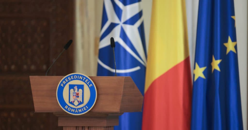 Atribuțiile președintelui României și condițiile în care acesta poate fi suspendat din funcție. Definiția dizolvării Parlamentului.