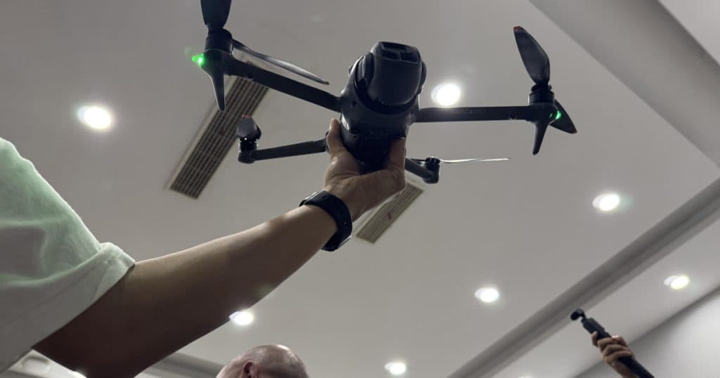 China a oprit livrările de drone militare către Occident, în timp ce continuă să le ofere Rusiei, acuză Volodimir Zelenski.