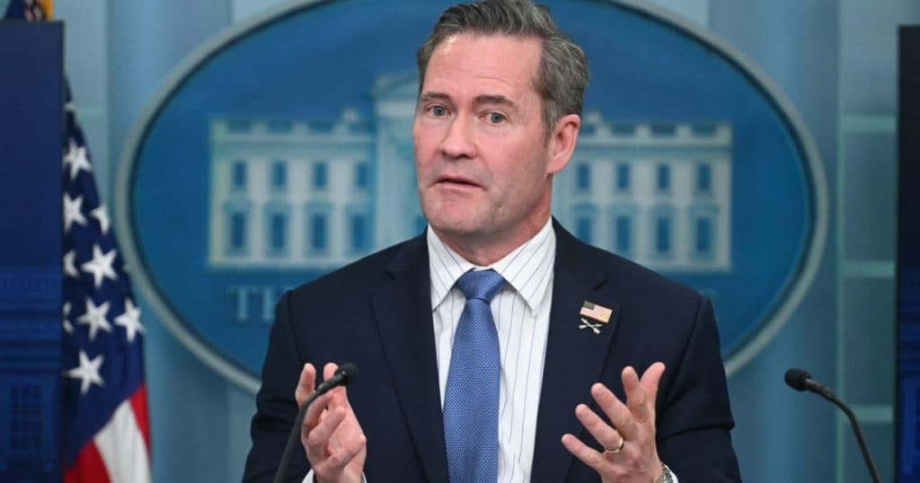 Aspectele ascunse ale retragerii lui Mike Waltz din funcția de consilier pentru securitatea națională a lui Donald Trump