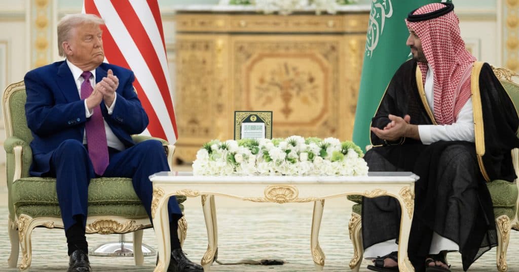Donald Trump a semnat „cel mai mare acord de apărare din istorie” cu Riadul. Vizită de forță a liderului SUA în Orientul Mijlociu.