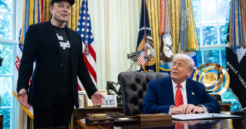 Donald Trump și Elon Musk, demonstrație de unitate la conferința de presă cu ocazia plecării șefului Tesla de la Casa Albă