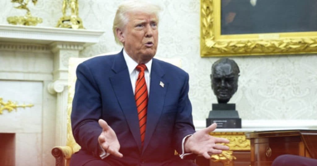Donald Trump afirmă că Vladimir Putin „se joacă cu focul”
