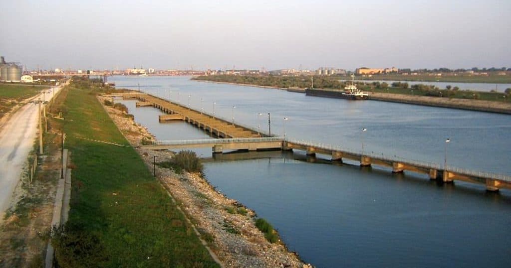 Două femei au fost descoperite decedate în Canalul Dunăre-Marea Neagră, una dintre ele fiind dispărută din luna aprilie.