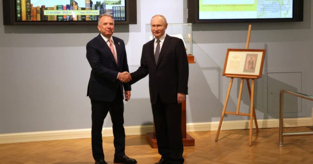Emisarul lui Trump utilizează traducători de la Kremlin în întâlnirile cu Putin. „O idee foarte proastă”