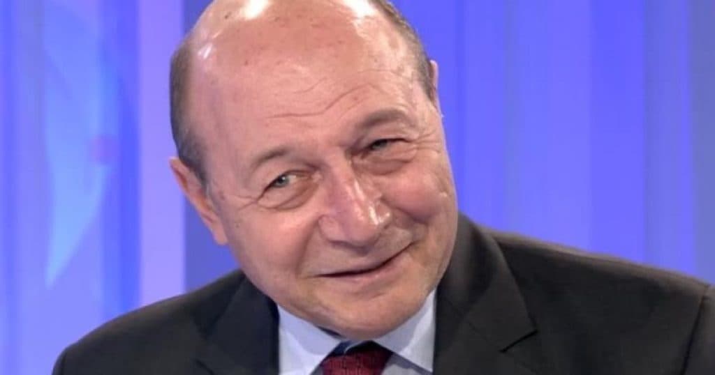 Cum își exprimă Traian Băsescu opinia cu privire la negocieri: „Nicuşor Dan este matematician, e posibil să nu vrea să aibă ca obiectiv doar formarea guvernului”