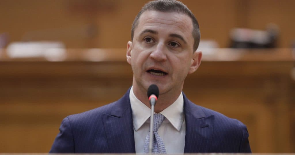 Simonis: Orice negociere cu PSD trebuie să înceapă de la o propunere de premier din partea partidului.