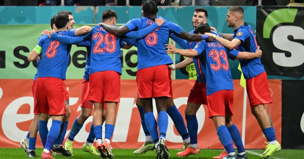FCSB a câștigat din nou titlul de campioană a României, după ce CFR Cluj a terminat la egalitate cu Universitatea Craiova.