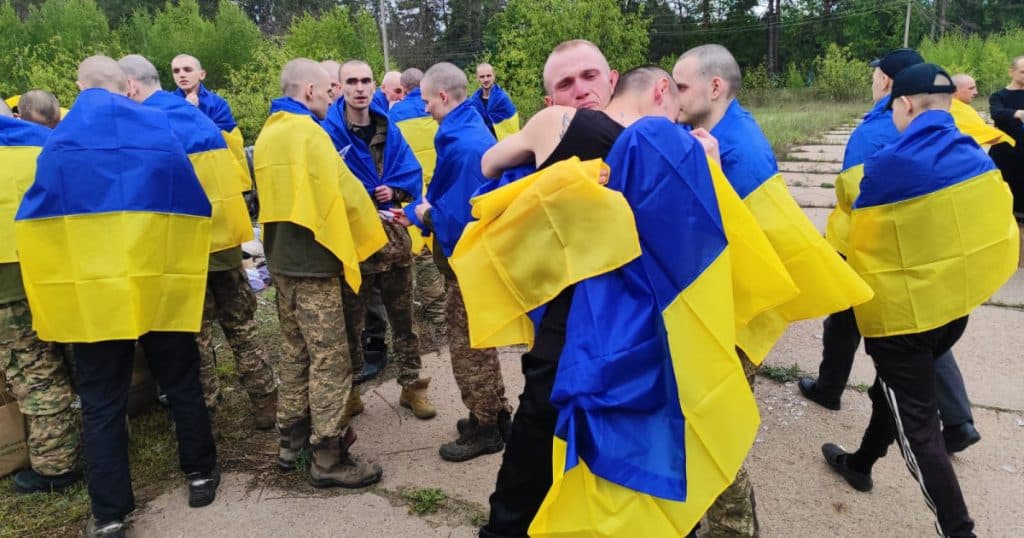 Schimb de prizonieri între Rusia și Ucraina: 205 soldați ai Kievului s-au întors acasă.