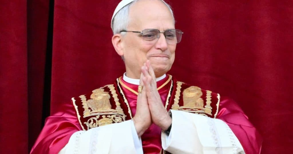 Ce tip de papă va fi Leon al XIV-lea: trei indicii esențiale prezentate de noul suveran pontif în prima sa apariție publică.