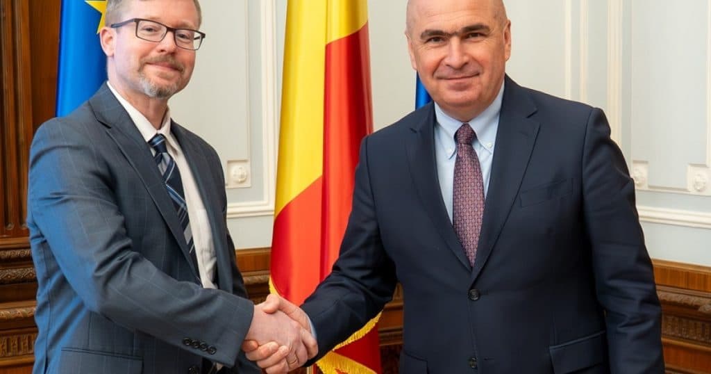 Ilie Bolojan a avut o întâlnire cu însărcinatul cu afaceri al Ambasadei SUA la București pentru a discuta despre necesitatea formării rapide a unui guvern stabil.