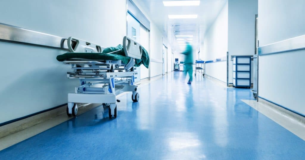 Incident într-un spital din Capitală. Un bărbat recalcitrant a agresat un medic rezident.