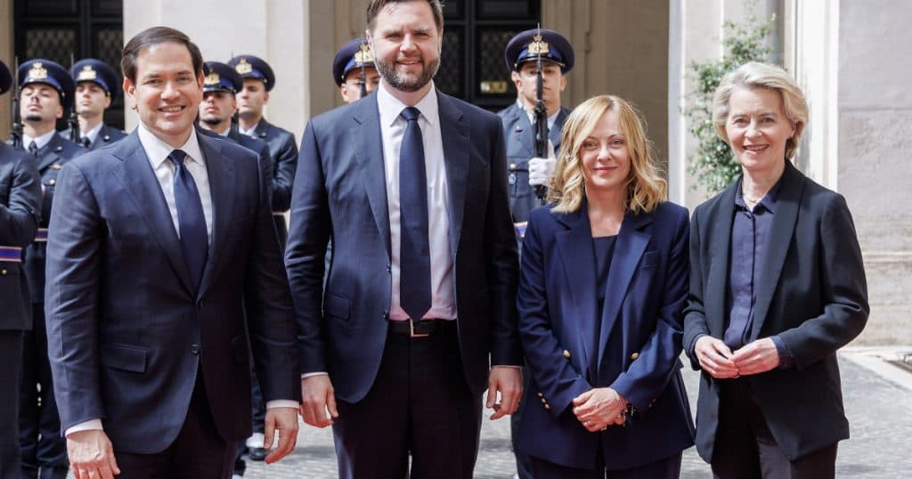 JD Vance a avut o întâlnire cu Ursula von der Leyen și Giorgia Meloni la Roma. Ce subiecte au fost abordate de cei trei