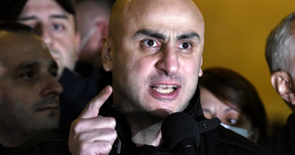 Liderul opoziției pro-europene din Georgia, Nika Melia, arestat; acesta conduce partidul Ahali și se confruntă cu o posibilă pedeapsă de un an de închisoare.
