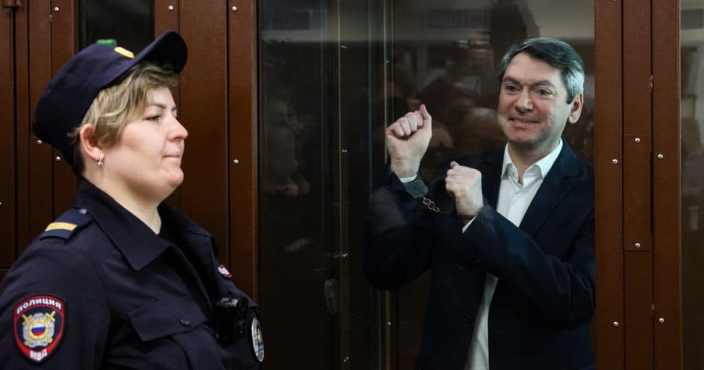 Conducătorul singurului observator electoral independent din Rusia a primit o condamnare de 5 ani de închisoare.