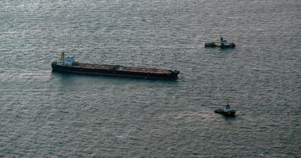 Londra a impus noi sancțiuni „flotei fantomă” a Rusiei, utilizată de Moscova pentru exportul de petrol și gaze.