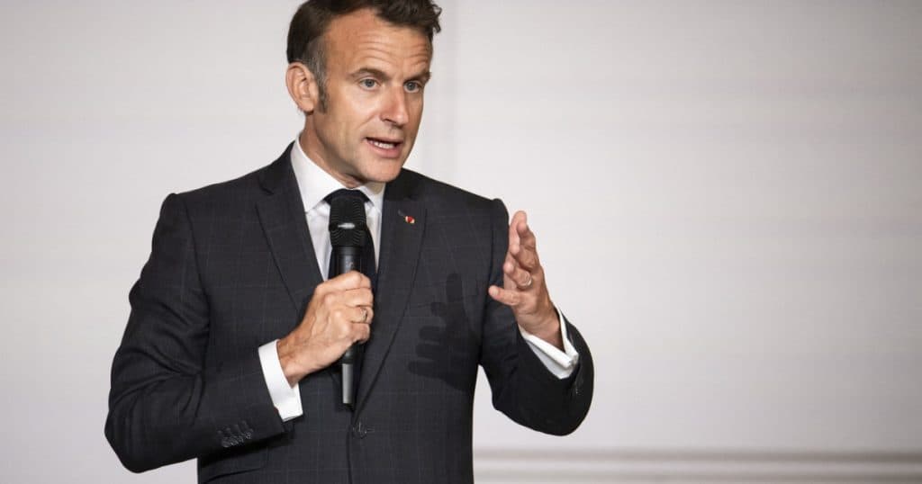 Macron, furios din cauza scurgerilor de informații referitoare la Frăția Musulmană. Ministrul de Interne, posibil contracandidat al său, a fost vizat.