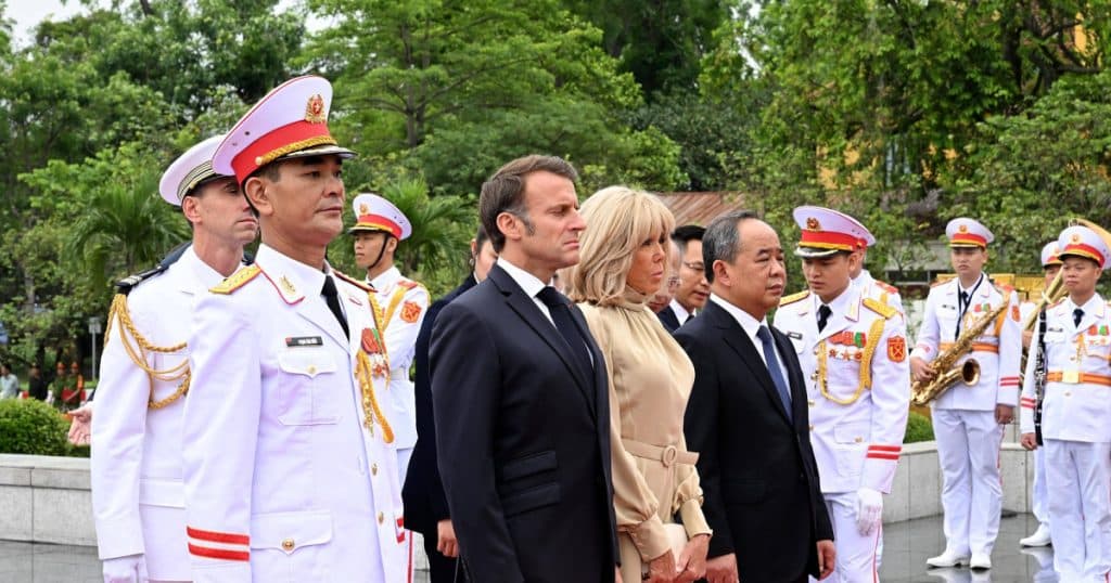 Macron a demarat turneul în Asia de Sud-Est. Cum își propune liderul de la Paris să consolideze influența Franței în zonă.