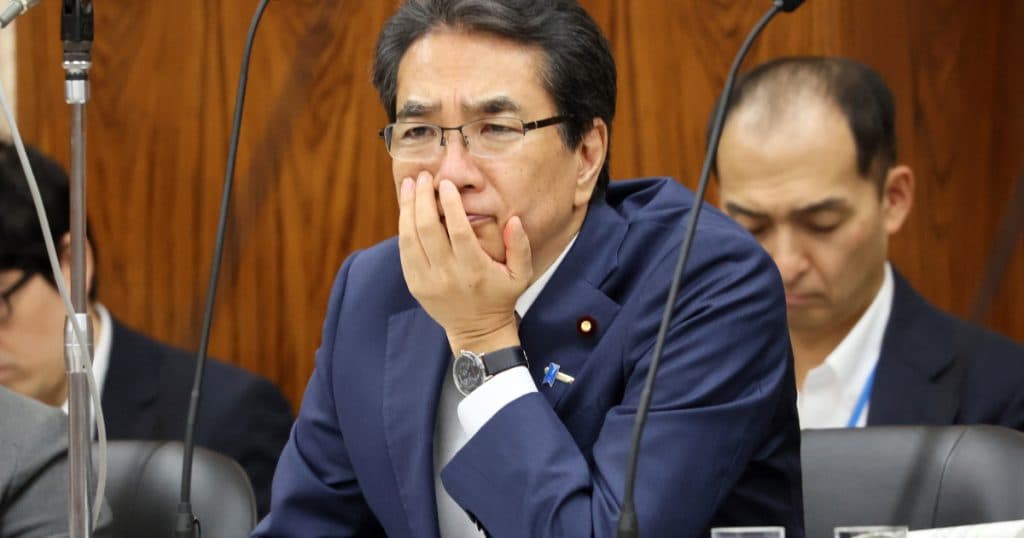 Ministrul Agriculturii din Japonia a demisionat după ce a afirmat că nu achiziționează orez, deoarece îl primește fără costuri.