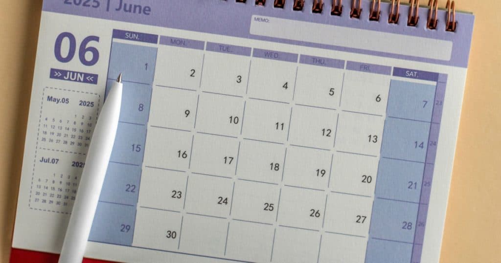 Minivacanța de Rusalii 2025. Trei zile libere pentru angajații din România în luna iunie.
