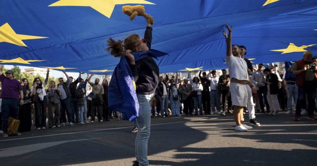 Mitingul pro-Europa din Piața Victoriei, care era planificat pentru ziua alegerilor, a fost anulat. „Nu dorim să fim utilizați de mașina de dezinformare.”
