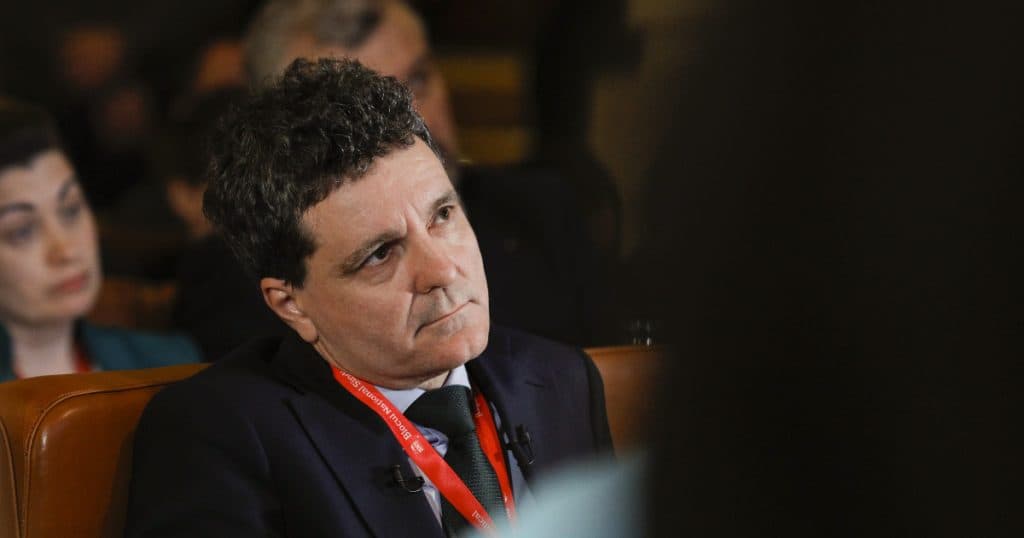 Nicuşor Dan: România nu poate discuta despre alegeri anticipate și despre Călin Georgescu ca prim-ministru