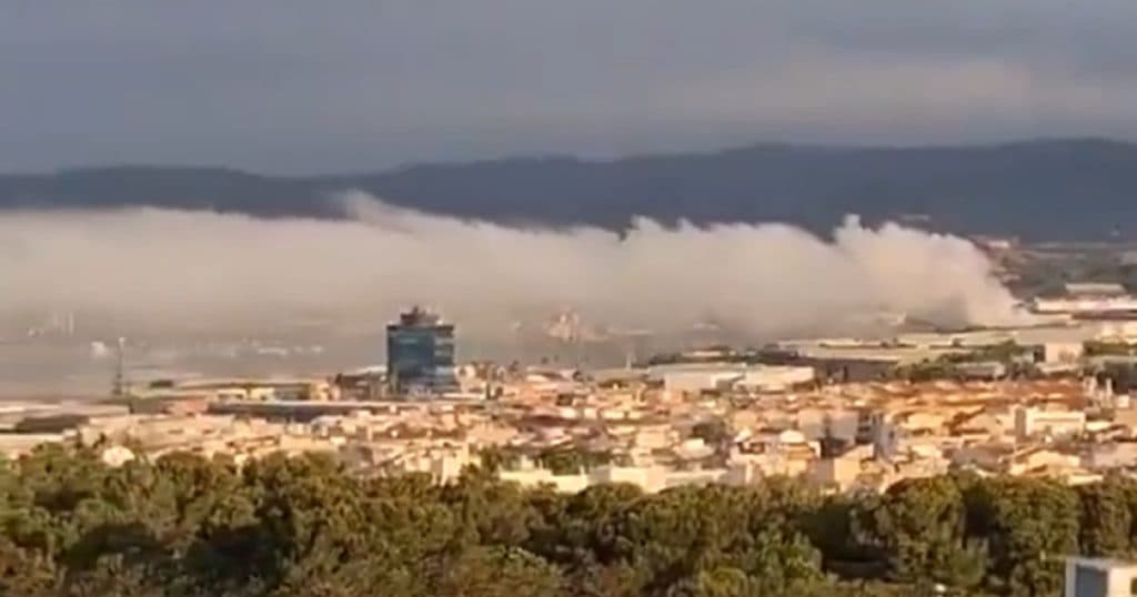 Nor de clor toxic în Catalonia: Peste 160.000 de persoane, blocate în locuințe