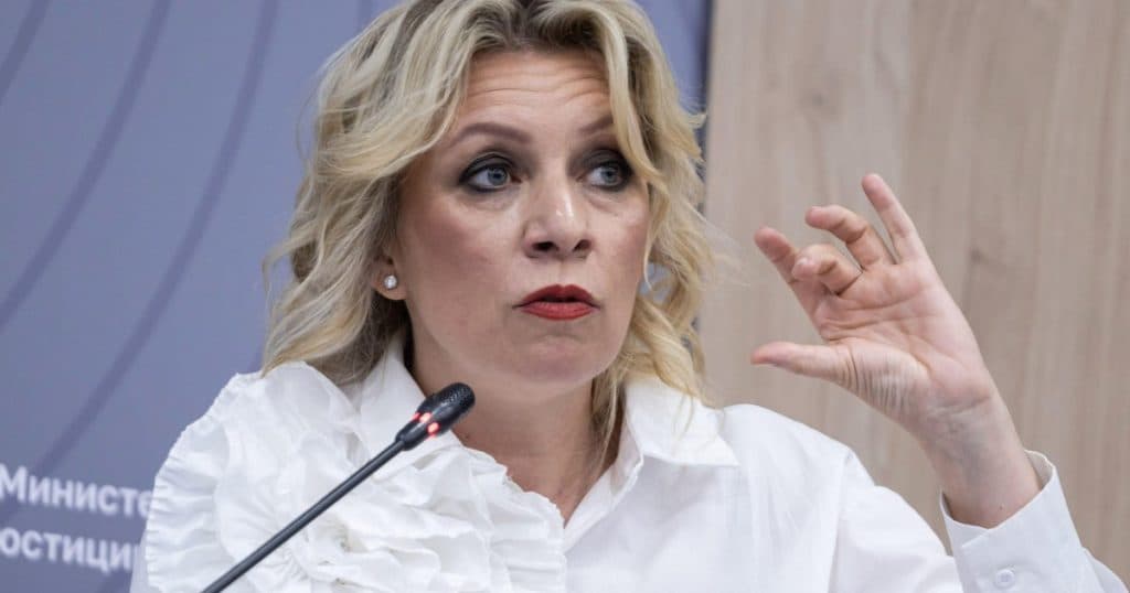 Nou derapaj al Moscovei. Zaharova afirmă că implicarea lui Putin în negocierile de pace a fost o „fantezie bolnavă” a lui Zelenski.