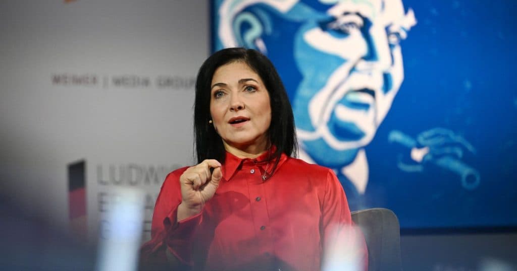 Noua conducătoare a economiei Germane își prezintă un plan pe termen de 10 ani: risc, rapiditate și investiții substanțiale.