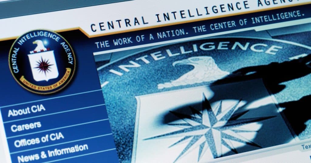 O persoană a fost împușcată de agenții de securitate în fața clădirii CIA din SUA.