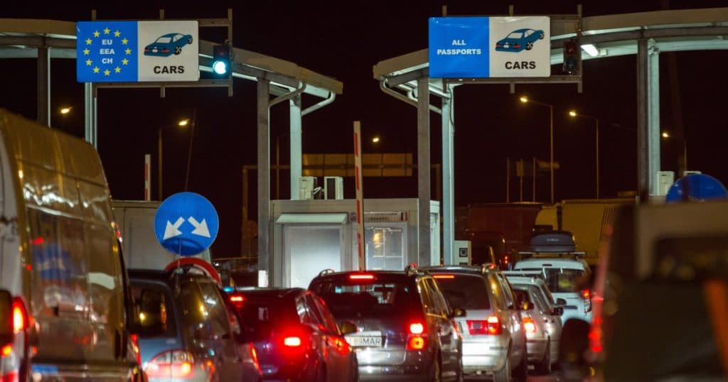 Poliţia de Frontieră: În ultimele 24 de ore, la Nădlac au fost descoperite 14 persoane fără drept de a călători în Schengen.