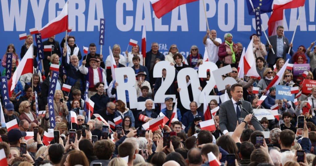 Polonia semnalează o „posibilă încercare de interferență” externă în campania pentru alegerile prezidențiale, programate pe 18 mai.