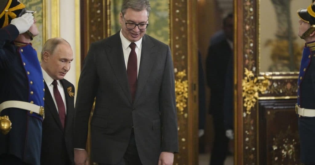 Președintele sârb Aleksandar Vucic solicită lui Vladimir Putin gaze naturale la un preț mai mic. Ce reacție a avut liderul de la Kremlin.