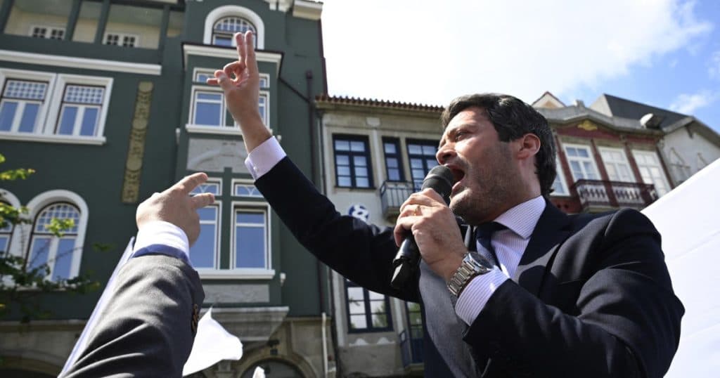 Problemele digestive au suspendat campania candidatului extremei drepte din Portugalia. Ce afirmă medicii.
