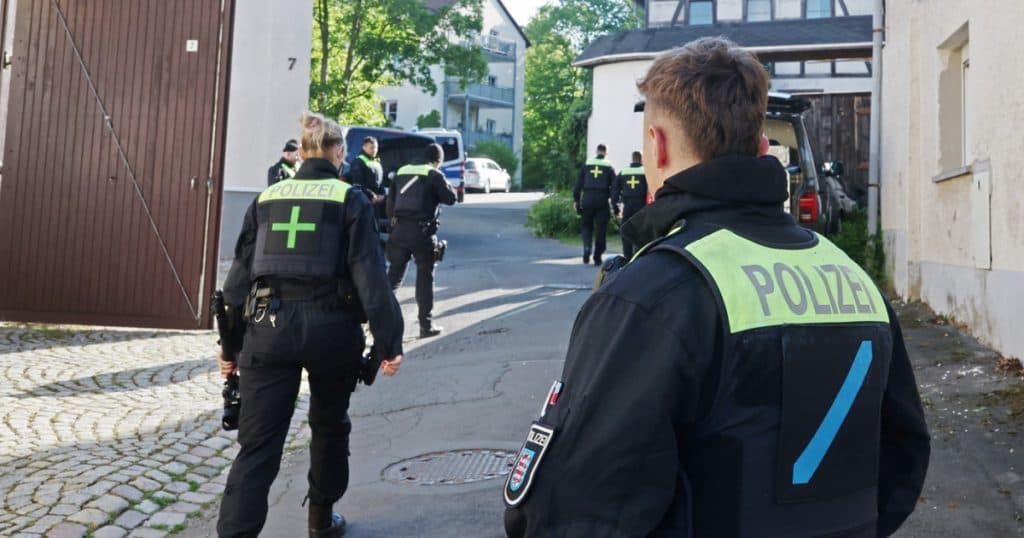 „Regatul Germaniei” a fost interzis de autorități în urma unei operațiuni ample. Este considerată „cea mai mare organizație” extremistă din țară.