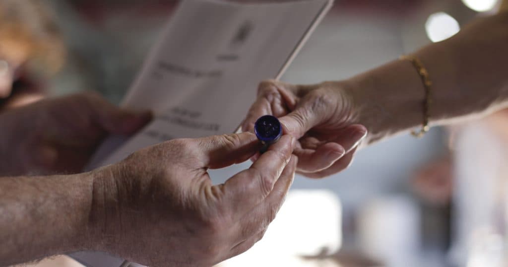 Rezultatele exit poll ale alegerilor prezidențiale din 2025. Digi24 oferă în direct primele estimări ale scrutinului.