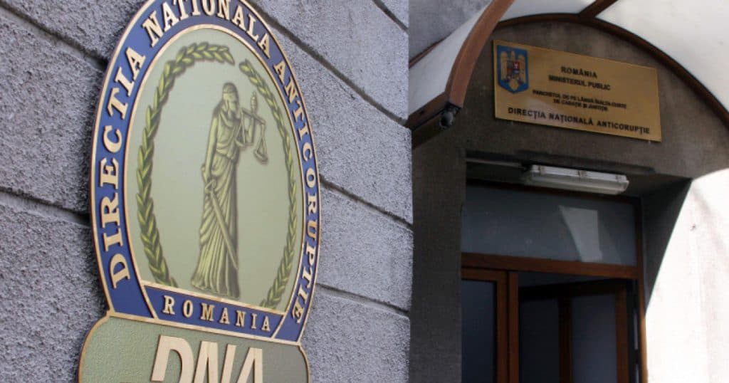 Directorul Clinicii de Neurochirurgie de la „Bagdasar-Arseni” și conducătorul Institutului de Neurologie, sub control judiciar pentru corupție.