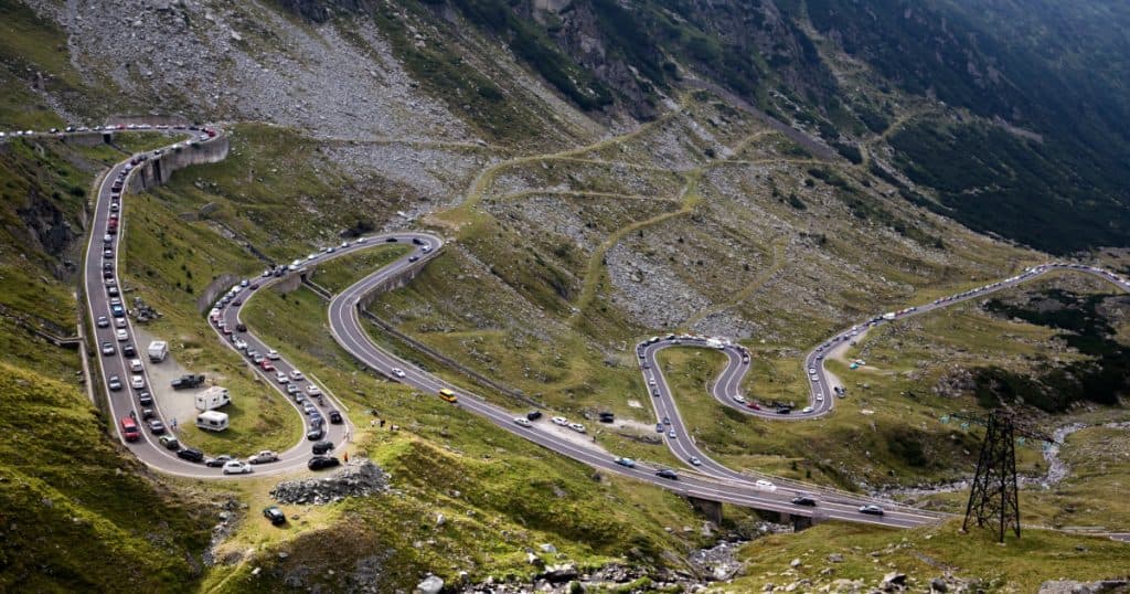 Sezonul estival pe Transfăgărășan 2025: Data la care se deschide circulația pe cel mai impresionant drum montan din România.