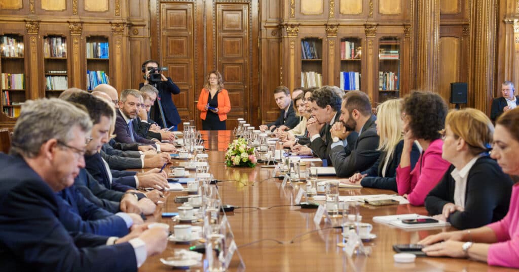 Sindicatele: Dacă discuțiile de la Cotroceni se desfășoară doar cu mediul de afaceri, propunerile vor fi favorabile capitalului