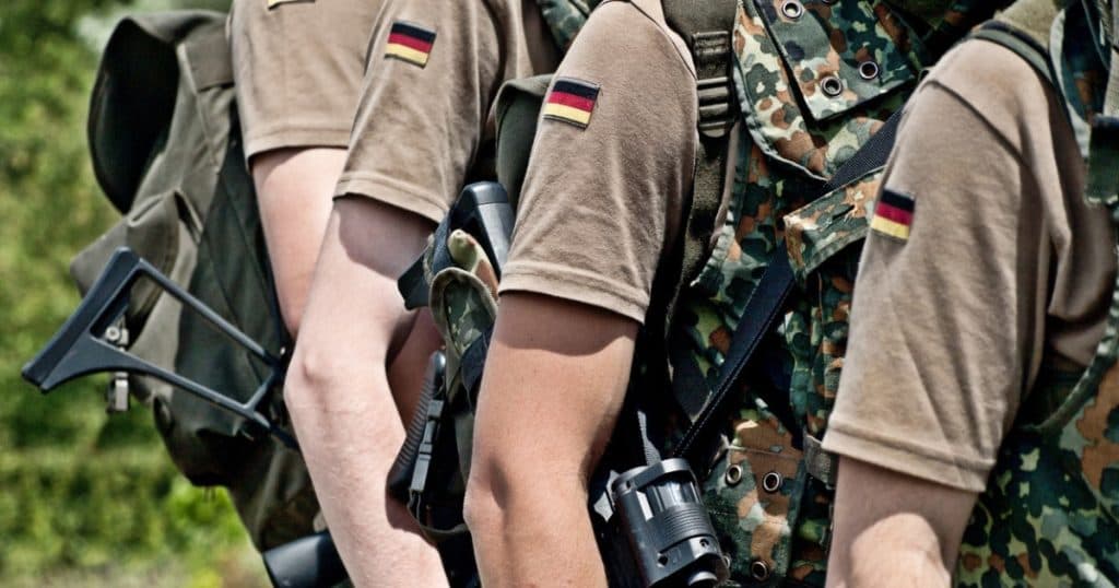 „Sprintul” Germaniei spre supremație militară. Berlinul nu exclude revenirea la serviciul militar obligatoriu.