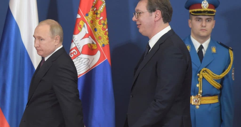 Tensiuni fără precedent între Serbia și Rusia: Spionajul rusesc acuză Belgradul de livrarea de arme către Ucraina.