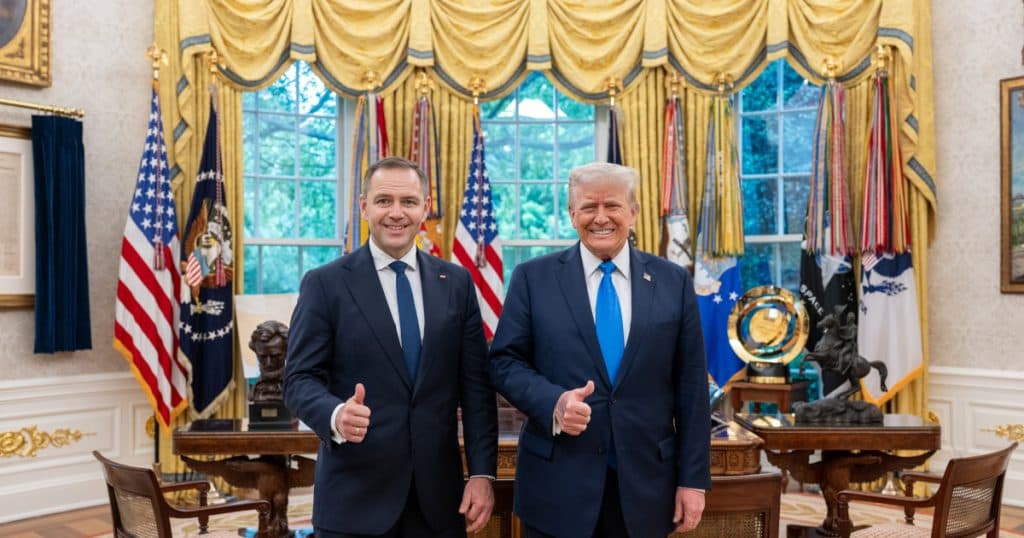 Trump a avut o întâlnire cu candidatul populiștilor pentru alegerile prezidențiale din Polonia. Nawrocki: „Mi-a spus: vei câștiga”
