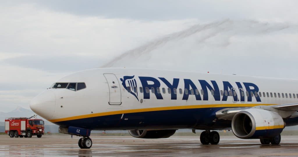 Un avion a efectuat o aterizare de urgență în Franța după ce o femeie a adus pe lume un copil în timpul zborului.