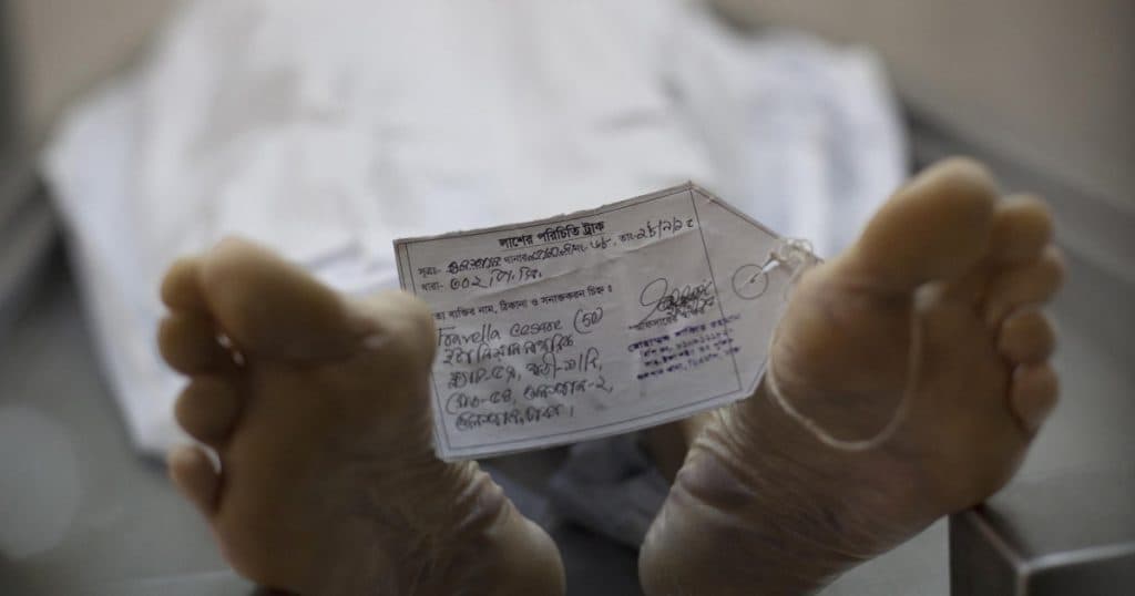 Un fost director al morgii Harvard a recunoscut că este vinovat de trafic cu părți ale cadavrelor donate universității.