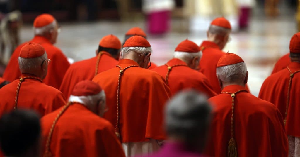 Vaticanul informează că va dezactiva semnalul telefonic pe întregul său teritoriu pentru a izola conclavul.