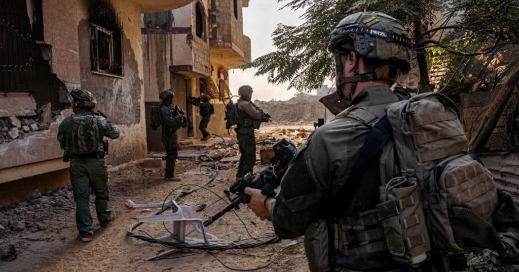Culisele operațiunii militare din Fâșia Gaza. Armata israeliană, acuzată că folosește scuturi umane. „Fă asta sau te omorâm”
