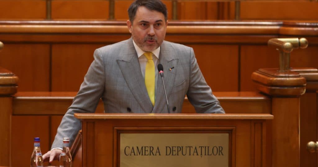 Derapaj al unui deputat AUR referitor la femeile angajate în sectorul public: „Știm foarte bine cum au ajuns în anumite fotolii”