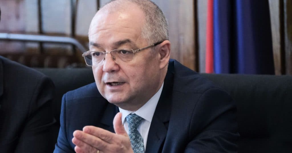 Emil Boc: Astăzi avem un referendum pentru menținerea României în UE sau ieșirea României din UE.