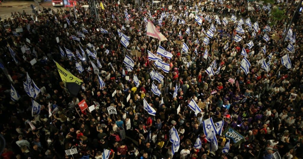 Manifestație cu mii de oameni la Tel Aviv pentru eliberarea ostaticilor. Mobilizare masivă după 600 de zile de război.